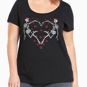 Torrid slub knit skeleton heart t-shirt, size 18